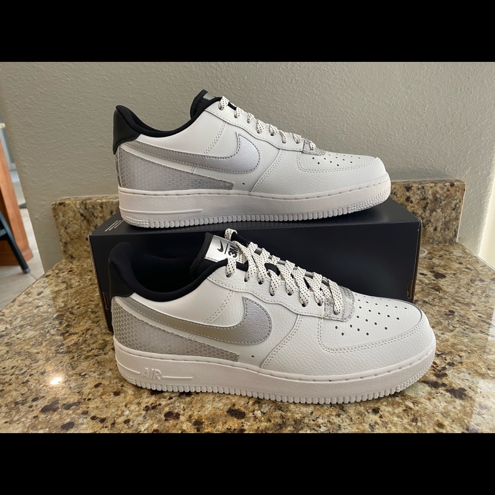 Men's Nike Air Force 1 07: LV8 3M
